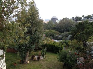 2015 Hillcrest Rd APT B, Los Angeles, CA 90068