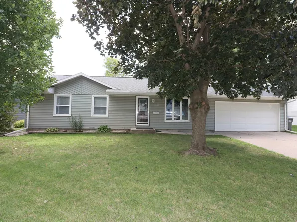 304 9th St SW, Spencer, IA 51301