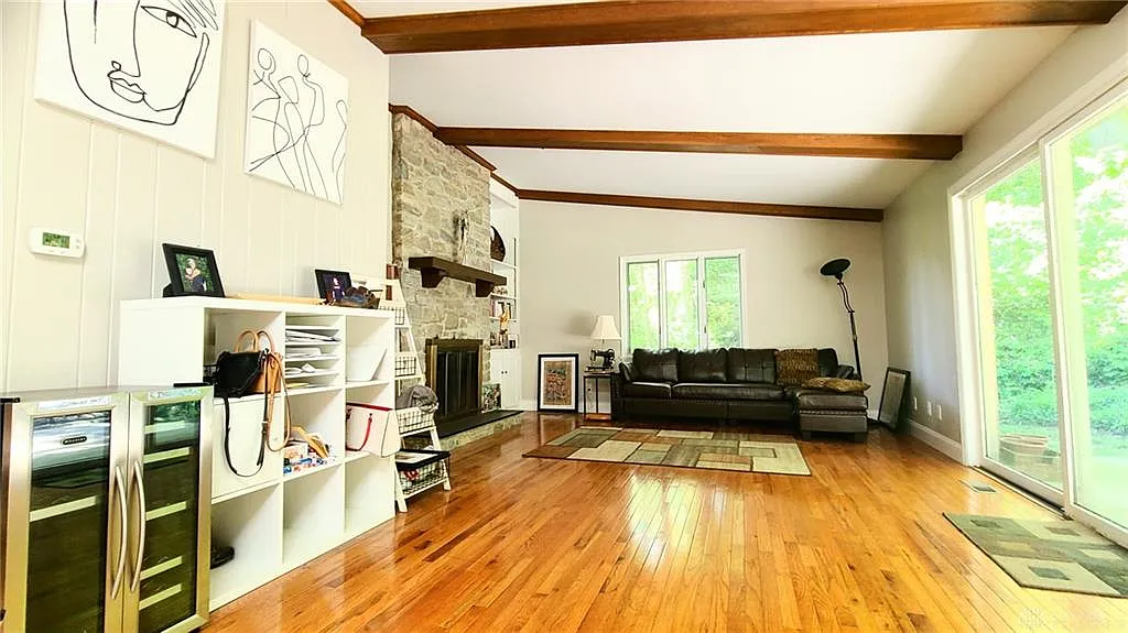 4 bed, 3.5 bath, 3095 sqft, $3,350 — Photo 4