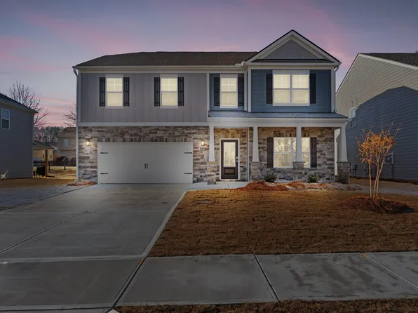 8146 Watercolour Ln, Ooltewah, TN 37363