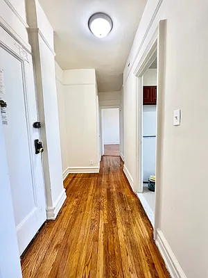 Rented by EastMount Realty LLC | media 4