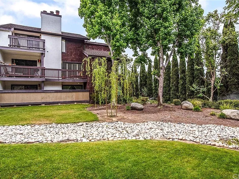 2510 E Willow St #208 — Photo 10