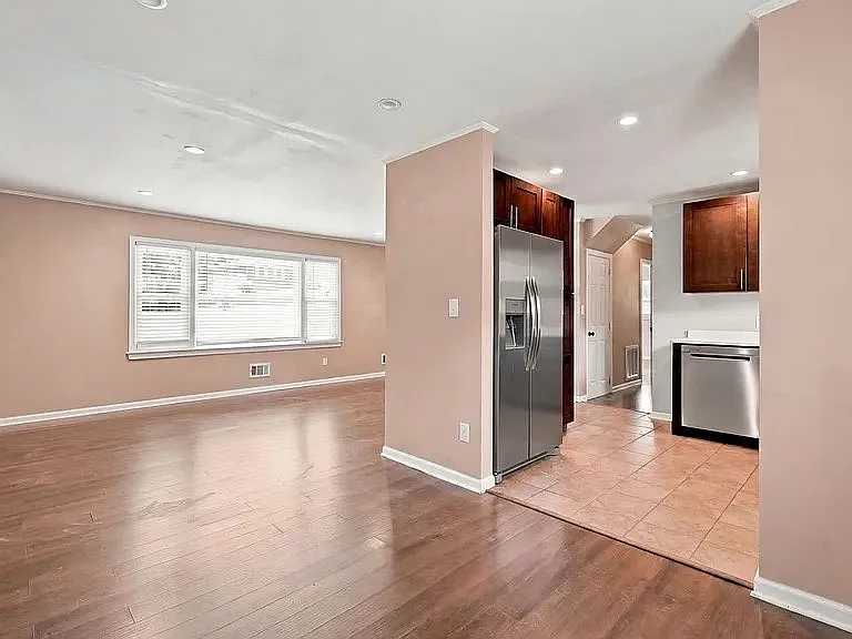 35 Avondale Dr #13 — Photo 14