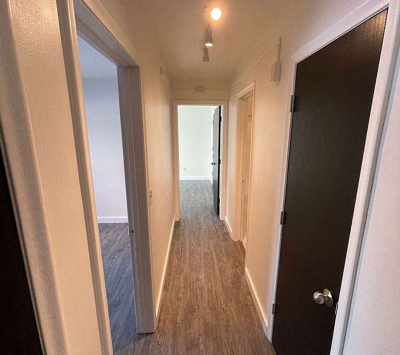 GOLDEN VALLEY ROAD APARTMENTS 6200 Golden Valley Rd Golden Valley MN