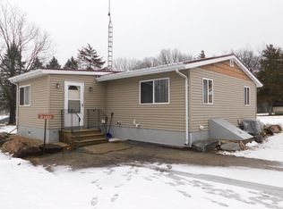 W6852 Puckaway Rd, Markesan, WI 53946