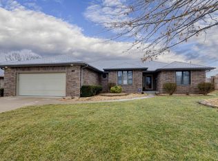 3360 S Oak Ave, Springfield, MO 65804