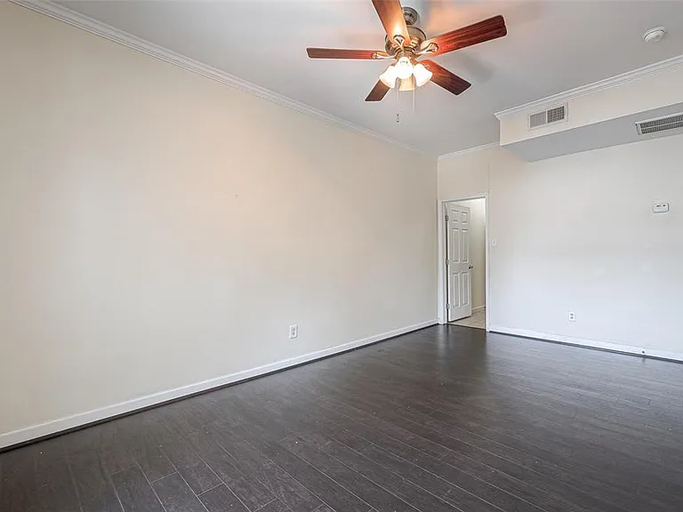 4515 Briar Hollow Pl #305 — Photo 7