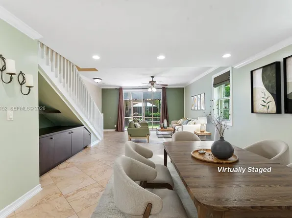 1552 Barcelona Way #6-19, Weston, FL 33327