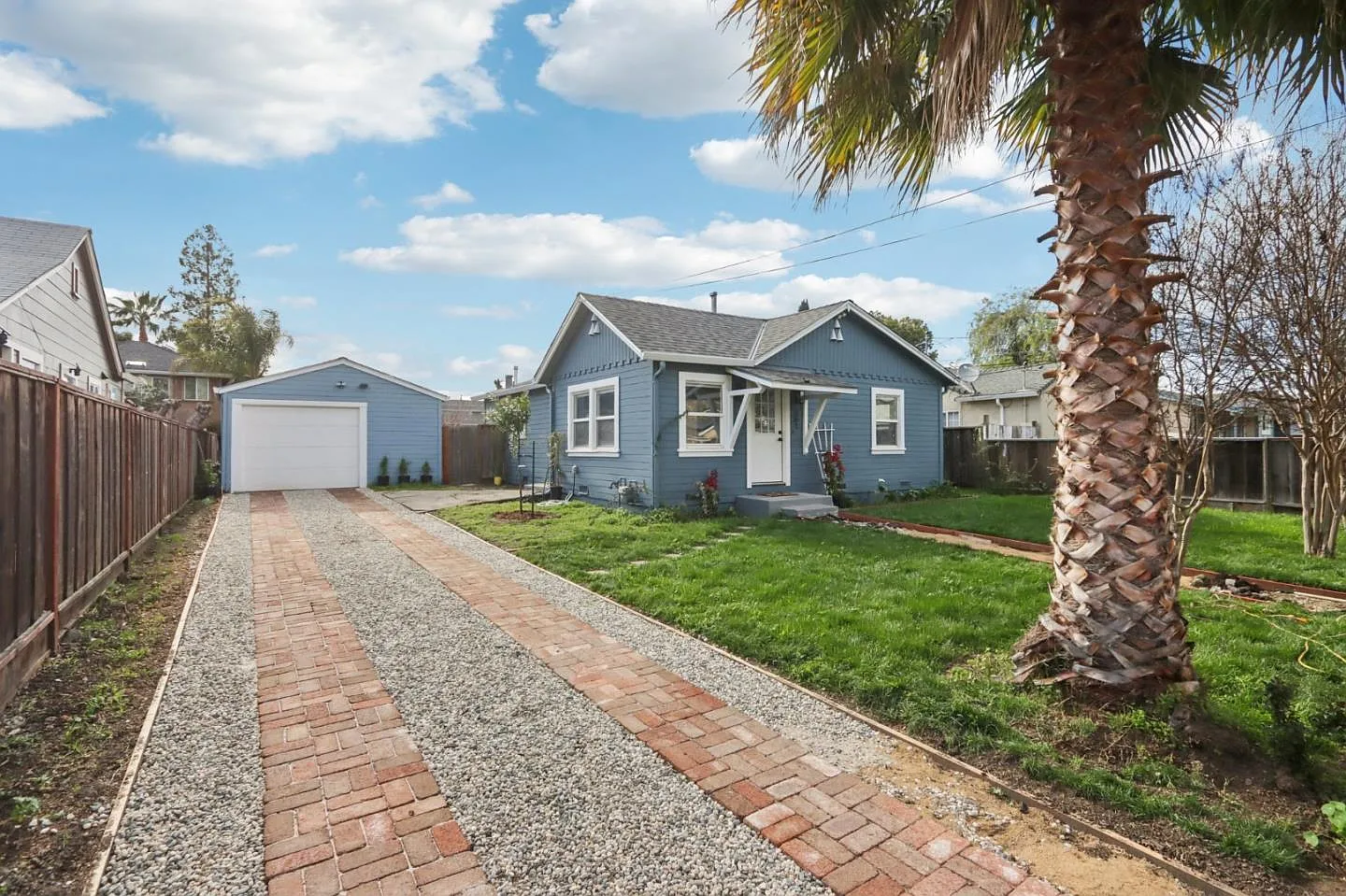 361 Cureton Pl photo 1