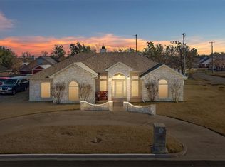 498 Sunland Park Dr, Waco, TX 76706