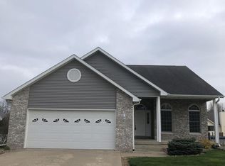 3410 34th Avenue North Ct, Clinton, IA