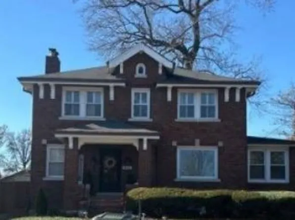7452 Florissant Rd, Saint Louis, MO 63121