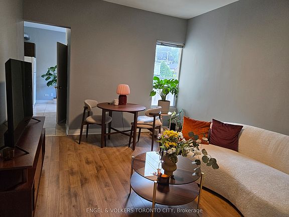 2nd image of 132 De Grassi St