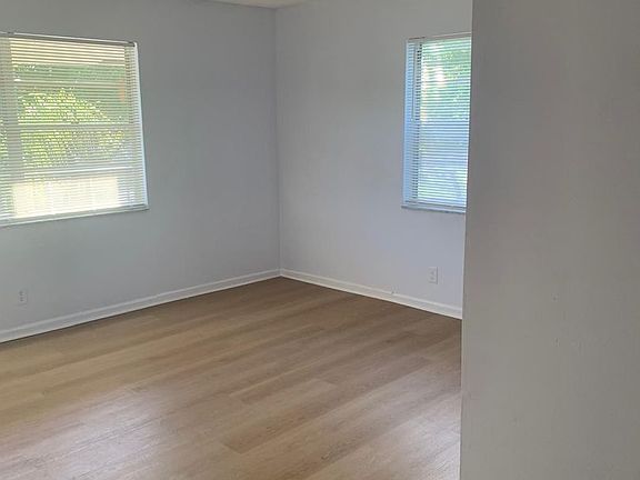 5th image of 116 N F St APT 2
