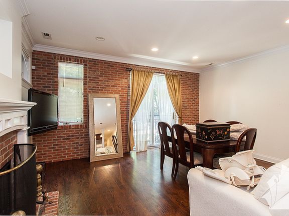 4th image of 2854 N Burling St APT 02