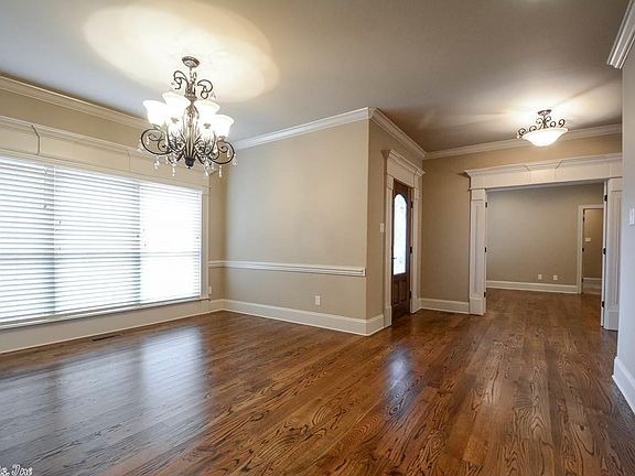 2nd image of 3019 Woodsgate Dr