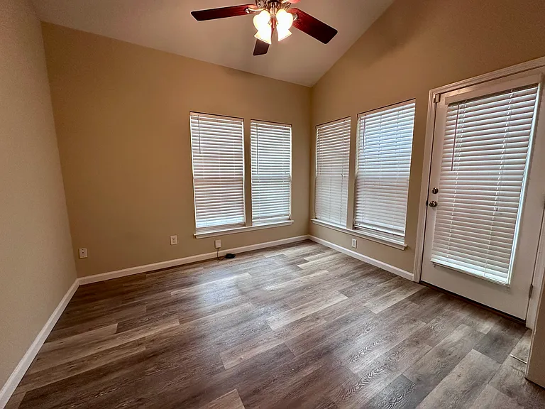 2148 Sail Pointe Ln — Photo 8
