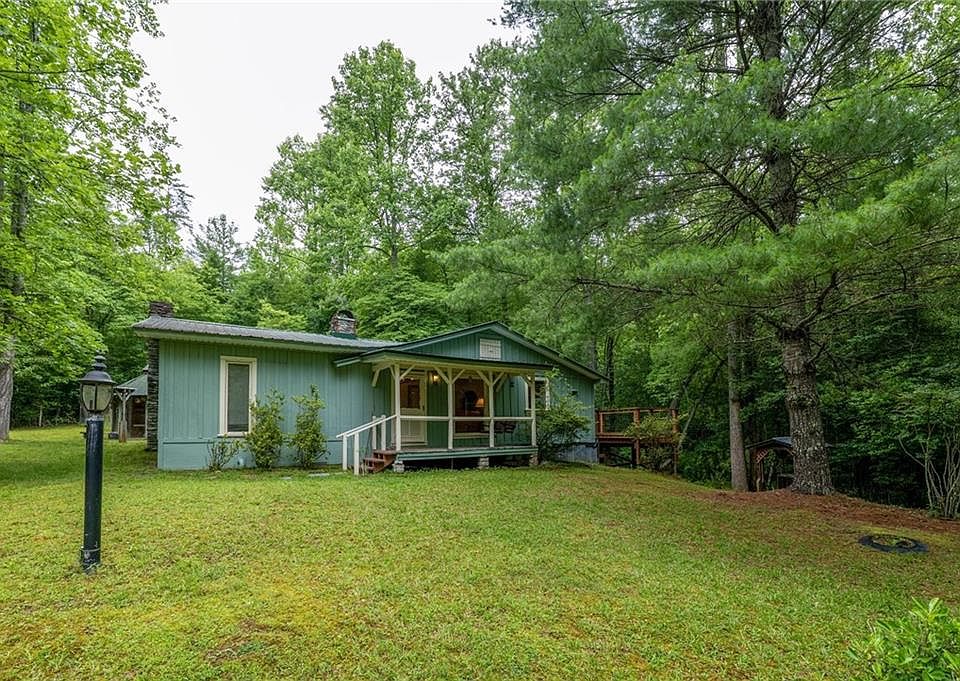 1st image of 28 Ashleywood Dr