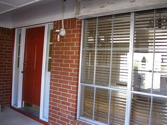 5th image of 1315 Glenwood Cir