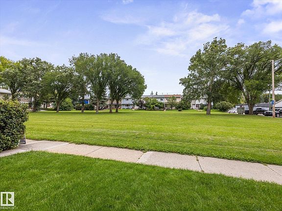 4th image of 57 Garden Cres