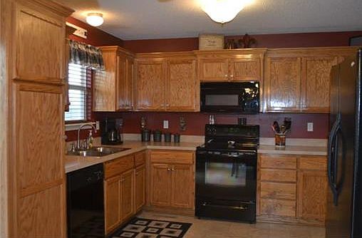 2nd image of 1502 NW High View Dr