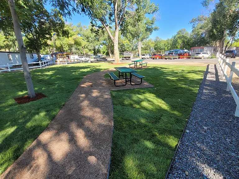 4 T Rd — Photo 14