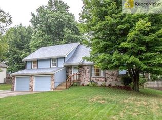 978 Wyckwood Dr, Liberty, MO 64068