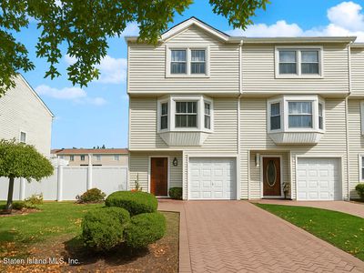 568 Dongan Hills Ave, Staten Island, NY, 10305