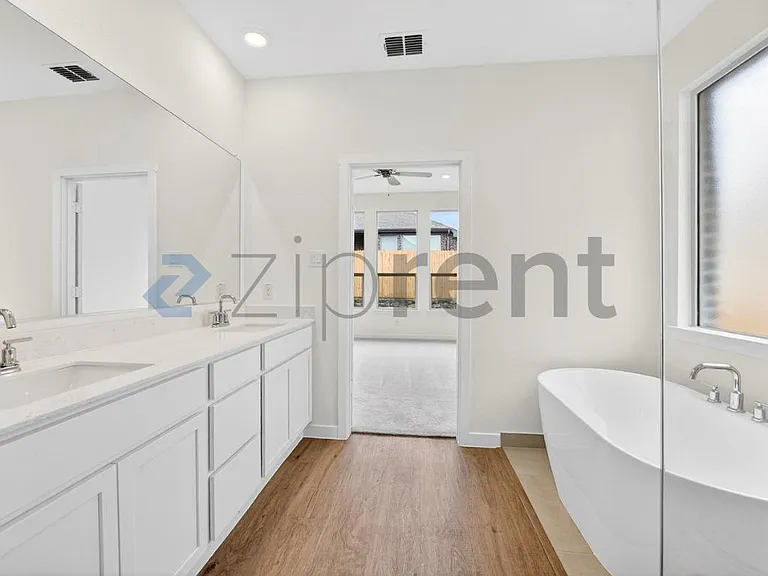 724 Demelza Dr — Photo 17
