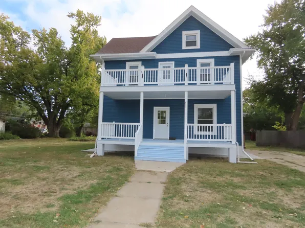662 N 4th St, David City, NE 68632