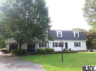 5449 Suttlemyre Ln, Hickory, NC 28601