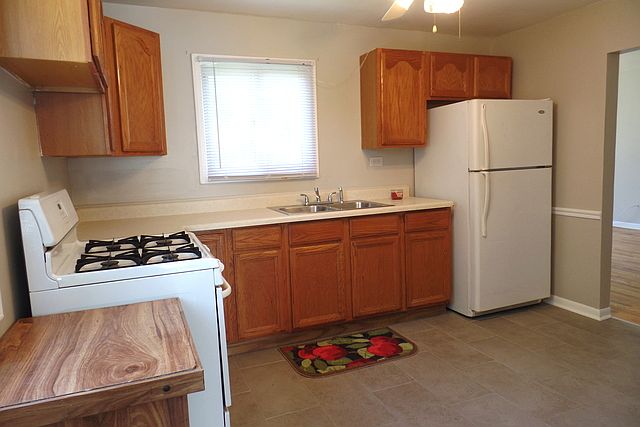 2nd image of 1112 Palmer St