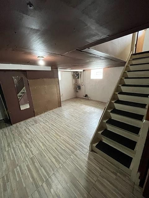 1st image of 821 Solly Ave Floor 2