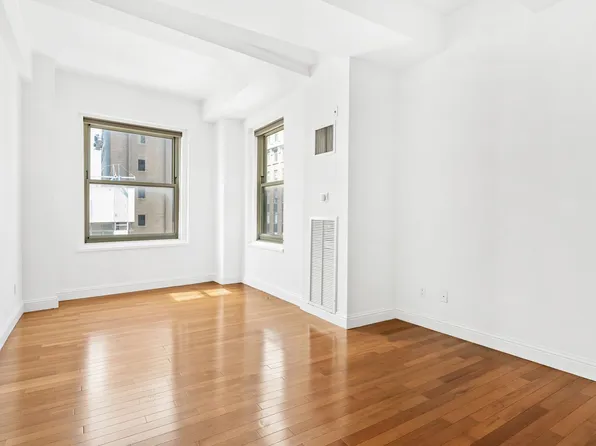 88 Greenwich Street image 2 of 9