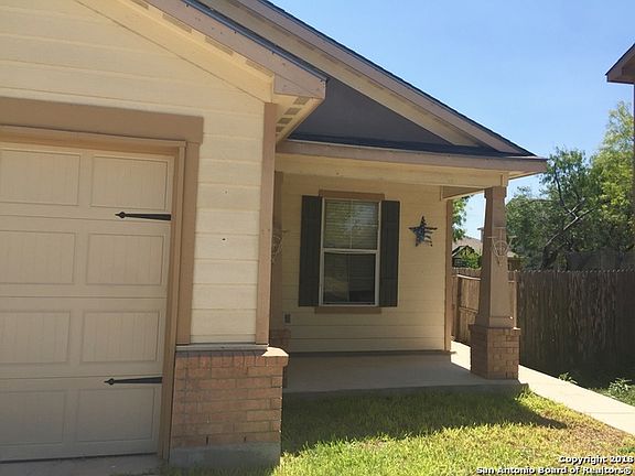 2nd image of 2226 Mission Cir