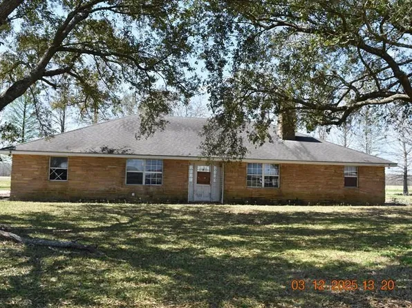 2700 S Bank Ln, Vacherie, LA 70090