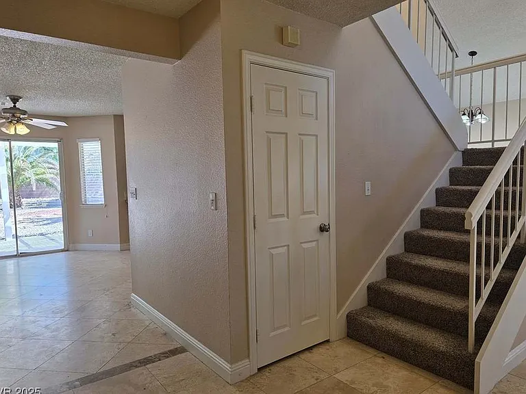 272 Cordero Dr — Photo 6