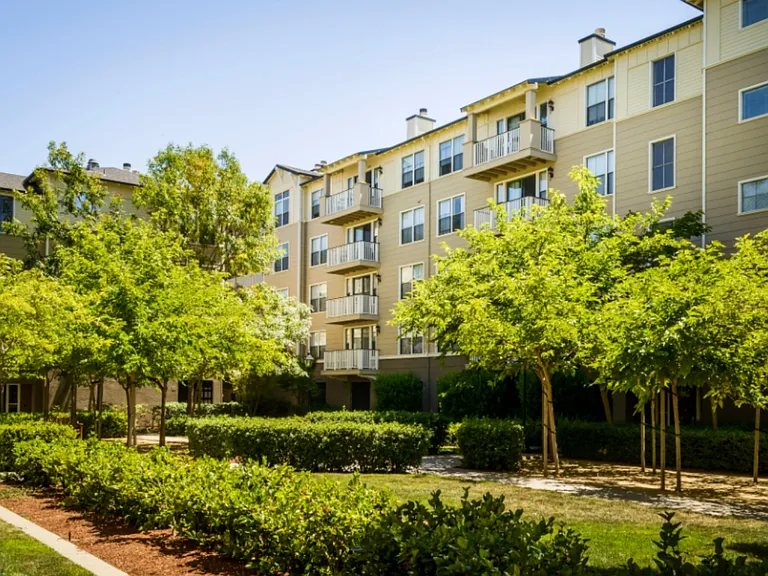 Marlin Cove Apartments — Photo 26