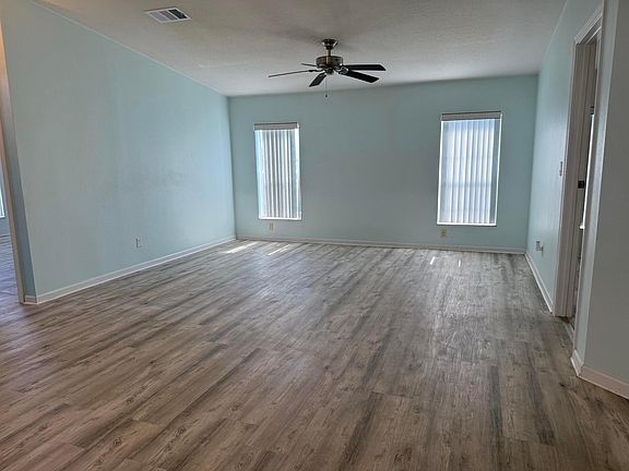 4th image of 294 Kingfisher Avenue