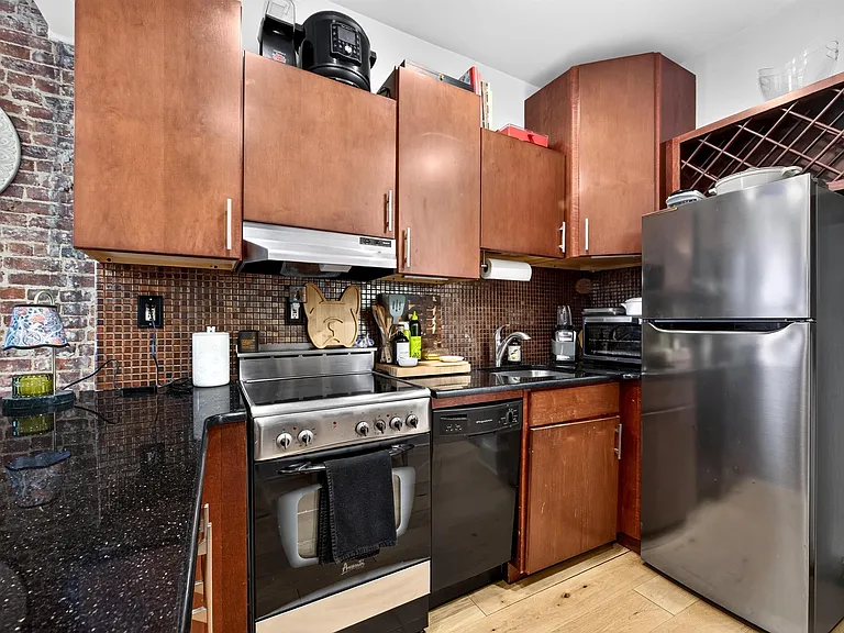 1214 Washington St #2 — Photo 10