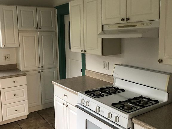 4th image of 264 N Primrose Ave