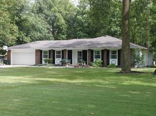 18884 Mercer Rd, Bowling Green, OH 43402