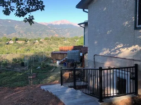 2110 Mesa Rd, Colorado Springs, CO 80904