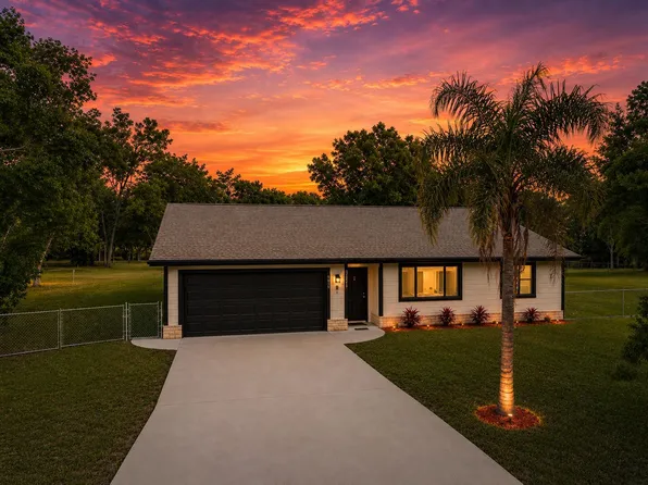 16245 E Burns Dr, Loxahatchee, FL 33470