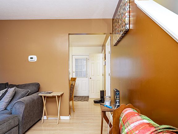 4th image of 2382 Breckenridge Ct