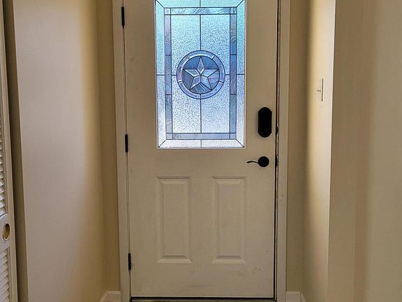 2nd image of 906 Meadowbrook Dr