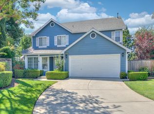 1009 E Monticello Cir, Fresno, CA 93720