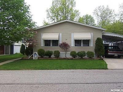 1st image of 5 Oak Dr