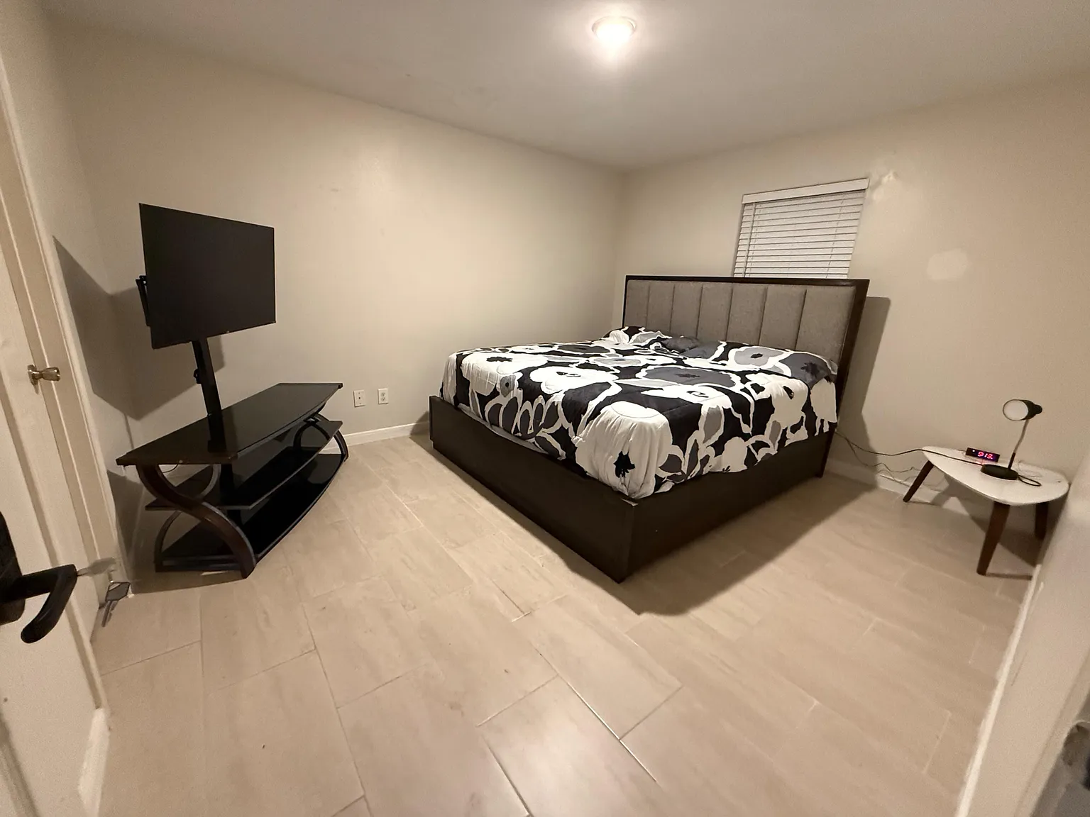 3 bed, 2.0 bath, 1250 sqft, $1,118 — Photo 4