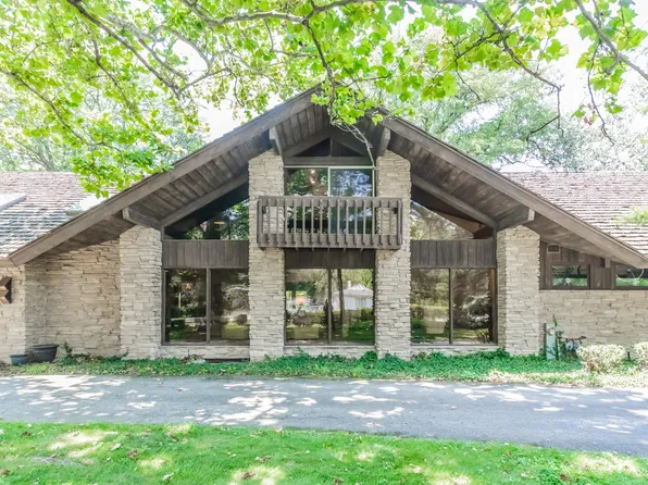 8080 Wolf Rd, Burr Ridge, IL 60527